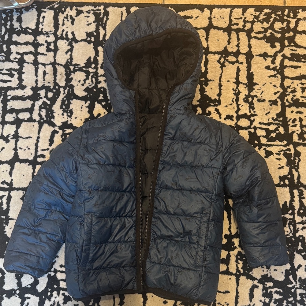 Size 6 Kids reversible Appaman Blue/ Black Puffer Jacket Skate Board theme